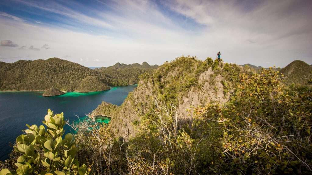 Trekking Labuan Bajo Komodo Kapal Fenides Phinisi Liveaboard Ayo