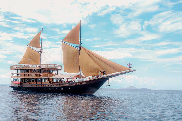 Paket Sewa Kapal "Andamari" Liveaboard - Charter Phinisi - Labuan Bajo 2022