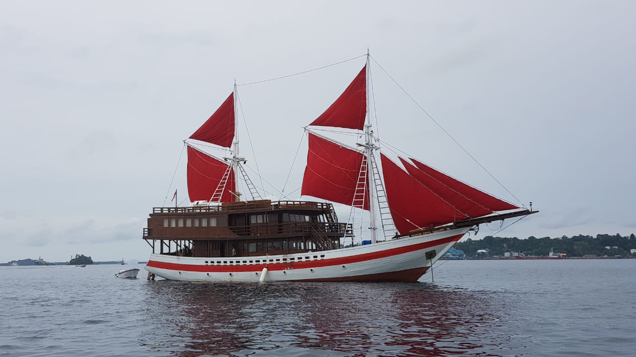 Phinisi boat rental "Radhia Nitya" - Banda Neira - Packages - 2022 prices