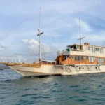 Open Trip Komodo 2026 dengan Mega Trusmi Phinisi: Petualangan Mewah di Taman Nasional Komodo
